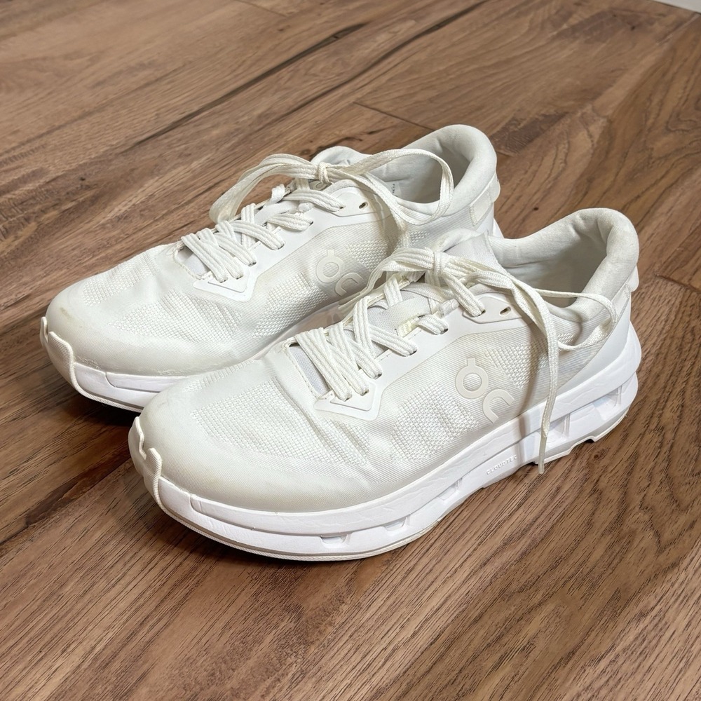 On Cloudzone White Womens Running Shoes size 7